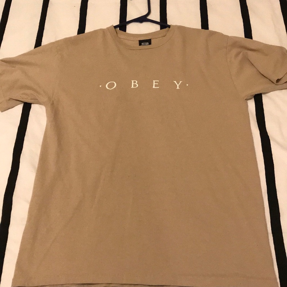Obey t shirt